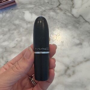 MAC Cremesheen Lipstick in Modesty